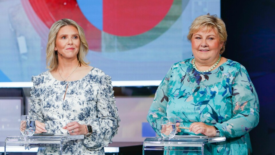 Sylvi Listhaug (Frp) og Erna Solberg (H) slår knockout på regjeringspartiene i Dagsavisens og FriFagbevegelses partimåling for oktober. Her er de under TV 2s partilederdebatt i 2023. Sylvi Listhaug (Frp) og Erna Solberg (H), her fra TV 2s partilederdebatt i 2023.