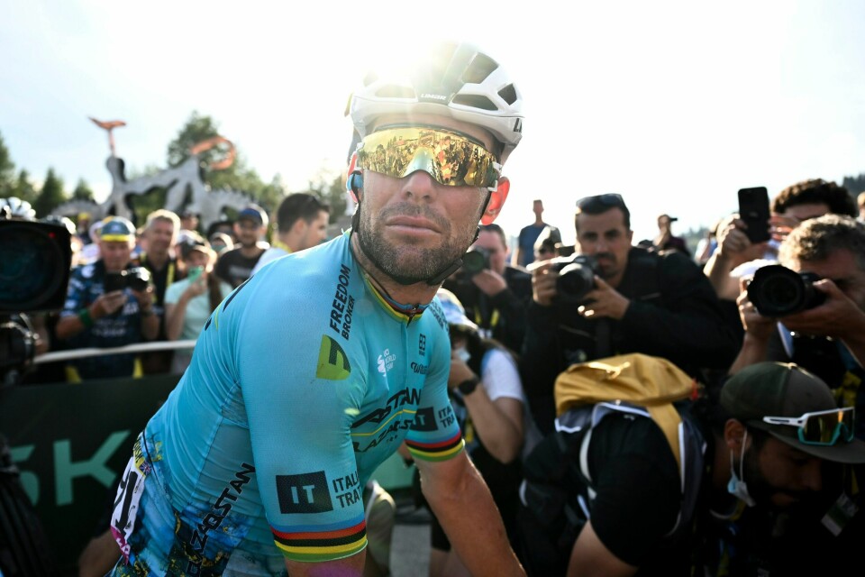 Mark Cavendish legger opp i Singapore. Mark Cavendish legger opp i Singapore. Foto: Marco Bertorello / Pool Photo via AP / NTB.