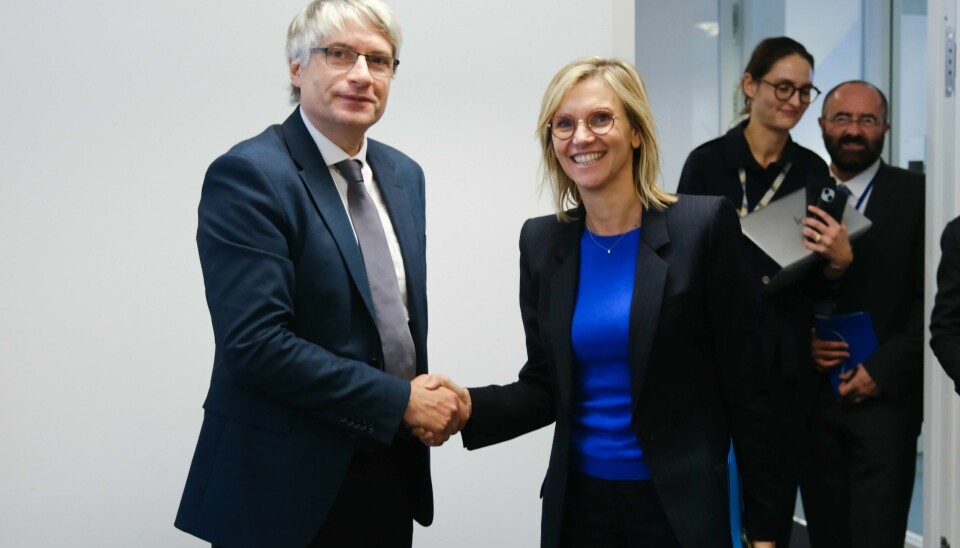 Statssekretær Sven Giegold i det tyske departementet for økonomi og klima og den frranske energiminister, Agnès Pannier-Runacher fronter hver sin side i striden om hvorvidt kjernekraft skal få støtte på linje med fornybar energi i EU. Her under tirsdagens energiministermøte i EU. Statssekretær Sven Giegold i det tyske departementet for økonomi og klima og den frranske energiminister, Agnès Pannier-Runacher fronter hver sin side i striden om hvorvidt kjernekraft skal få støtte på linje med fornybar energi i EU. Her under tirsdagens energiministermøte i EU.