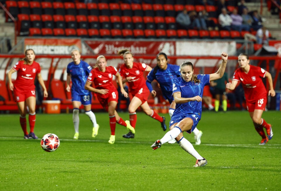 Her scorer Guro Reiten sitt femtiende mål for Chelsea. Her scorer Guro Reiten sitt femtiende mål for Chelsea.