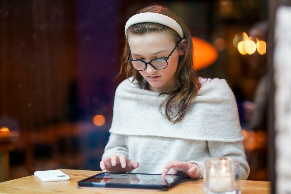 Bergen kommune sperrer tilgangen til sosiale medier på skolenes digitale enheter. Bergen kommune sperrer tilgangen til sosiale medier på skolenes digitale enheter. Foto: Lise Åserud / NTB