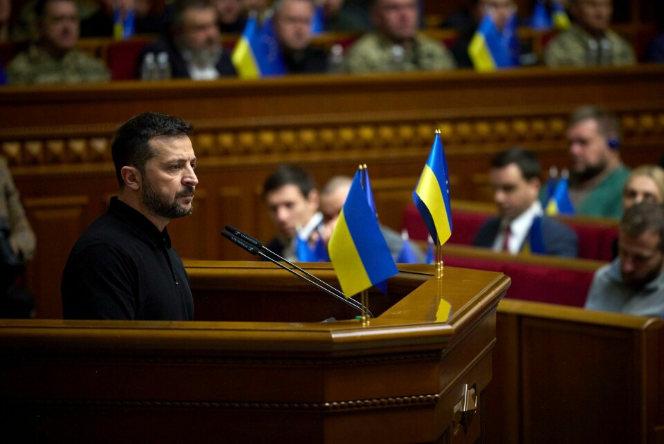 Ukrainas president Volodymyr Zelenskyj presenterte onsdag sin nye seiersplan for det ukrainske parlamentet. Ukrainas president Volodymyr Zelenskyj presenterte onsdag sin nye seiersplan for det ukrainske parlamentet. Foto: AP / NTB