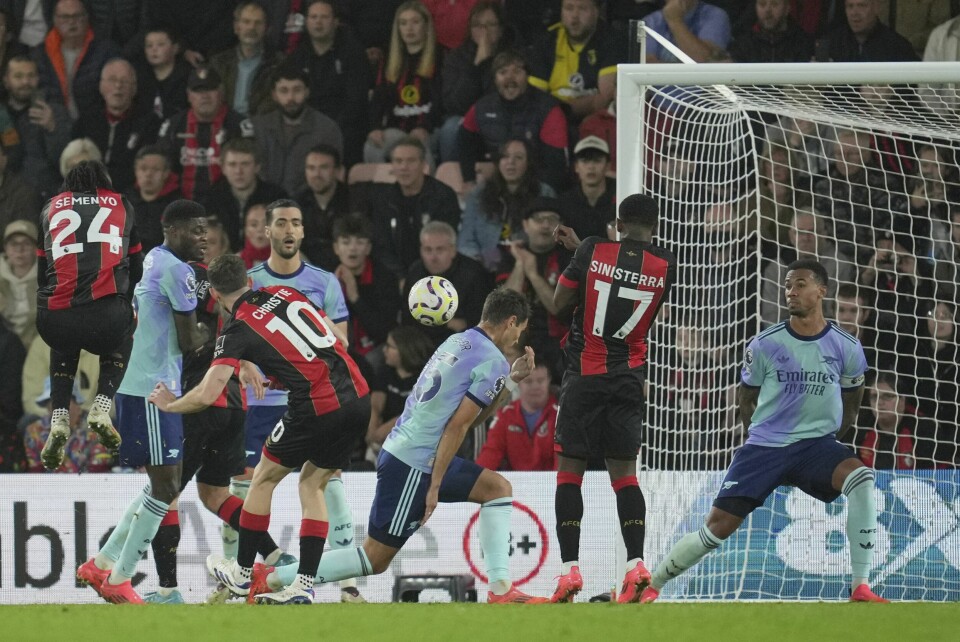Ryan Christie sender her Bournemouth i ledelsen hjemme mot Arsenal. Ryan Christie sender her Bournemouth i ledelsen hjemme mot Arsenal. Foto: Kin Cheung / AP / NTB