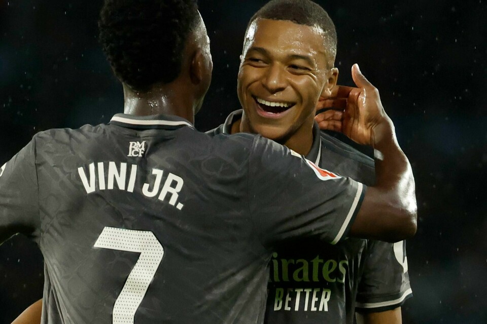 Kylian Mbappé jubler med Vinicius Junior etter å ha gitt Real Madrid ledelsen mot Celta. Kylian Mbappé jubler med Vinicius Junior etter å ha gitt Real Madrid ledelsen mot Celta. Foto: Lalo R. Villar / AP / NTB