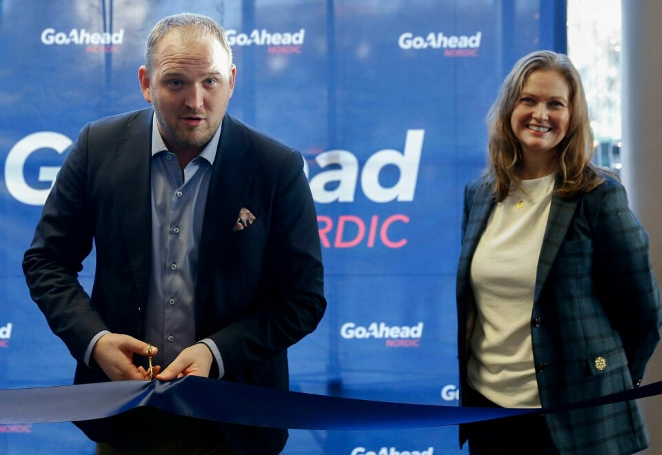 Daværende samferdselsminister Jon Georg Dale (Frp) erklærte Go-Aheads kjøring på Sørlandsbanen for åpnet i 2019. Nå har regjeringen gitt Vy rett til å kjøre strekningen fra 2027. Daværende samferdselsminister Jon Georg Dale (Frp) erklærte Go-Aheads kjøring på Sørlandsbanen for åpnet i 2019. Nå har regjeringen gitt Vy rett til å kjøre strekningen fra 2027.
