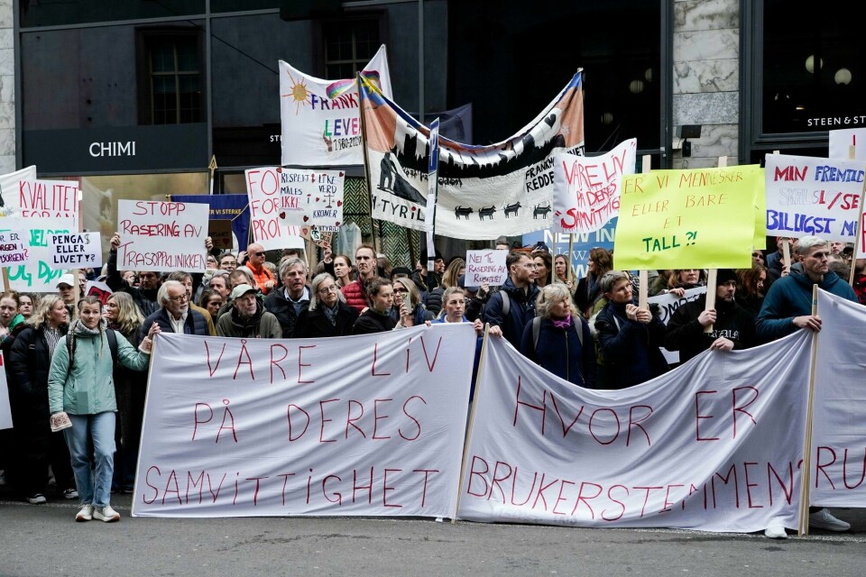 Demonstrasjon utenfor Marmorhallen før helse- og omsorgsminister Jan Christian Vestre og justis- og beredskapsminister Emilie Enger Mehl la frem regjeringens forebygging- og behandlingsreform for rusfeltet. Oslo 20241025. Demonstrasjon utenfor Marmorhallen før helse- og omsorgsminister Jan Christian Vestre og justis- og beredskapsminister Emilie Enger Mehl legger frem regjeringen sin forebygging- og behandlingsreform for rusfeltet.Foto: Thomas Fure / NTB