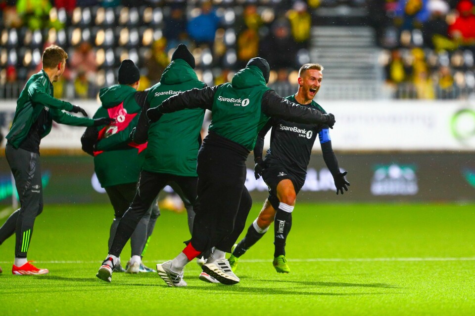 Rosenborg jubel etter scoring av Noah Sahsah under eliteseriekampen i fotball mellom Bodø/Glimt og Rosenborg på Aspmyra stadion. Rosenborg jubel etter scoring av Noah Sahsah under eliteseriekampen i fotball mellom Bodø/Glimt og Rosenborg på Aspmyra stadion.