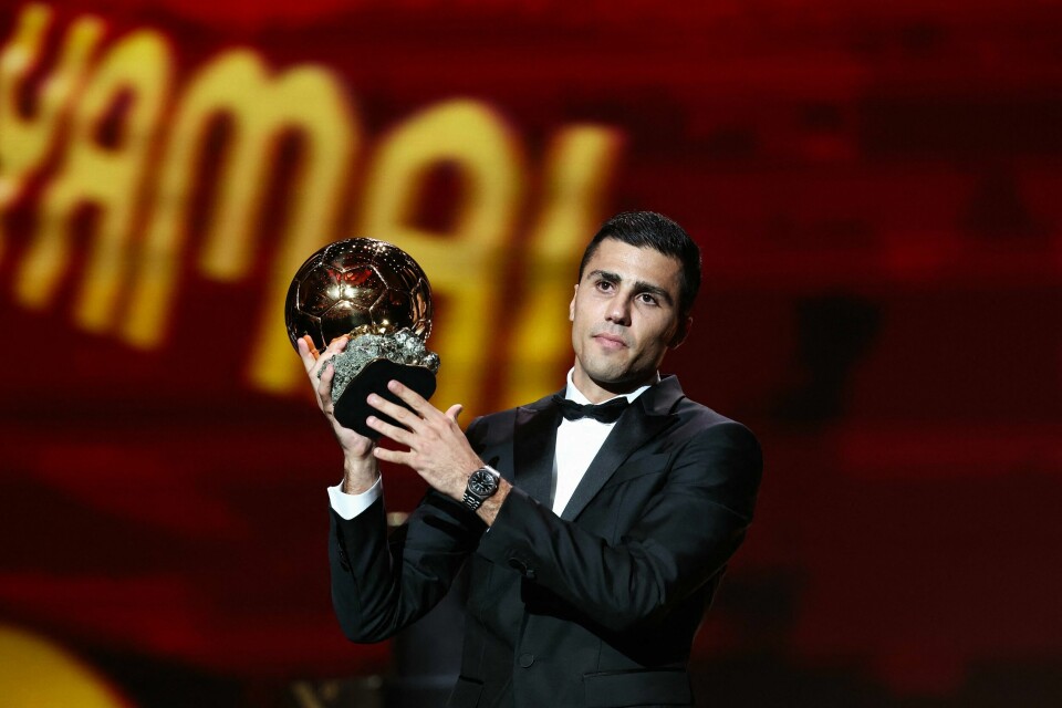 Manchester Citys spanske midtbanestjerne Rodri gikk helt til topps i Ballon d'Or-kåringen i 2024 Manchester Citys spanske midtbanestjerne Rodri gikk helt til topps i Ballon d'Or-kåringen i 2024