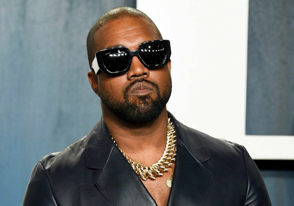 Adidas og rapperen og designeren Kanye West, hvis navn nå er Ye, har etter flere års strid inngått forlik. Kanye West – eller Ye, som han kaller seg selv – opplever at datteren North følger i hans fotspor. Foto: AP