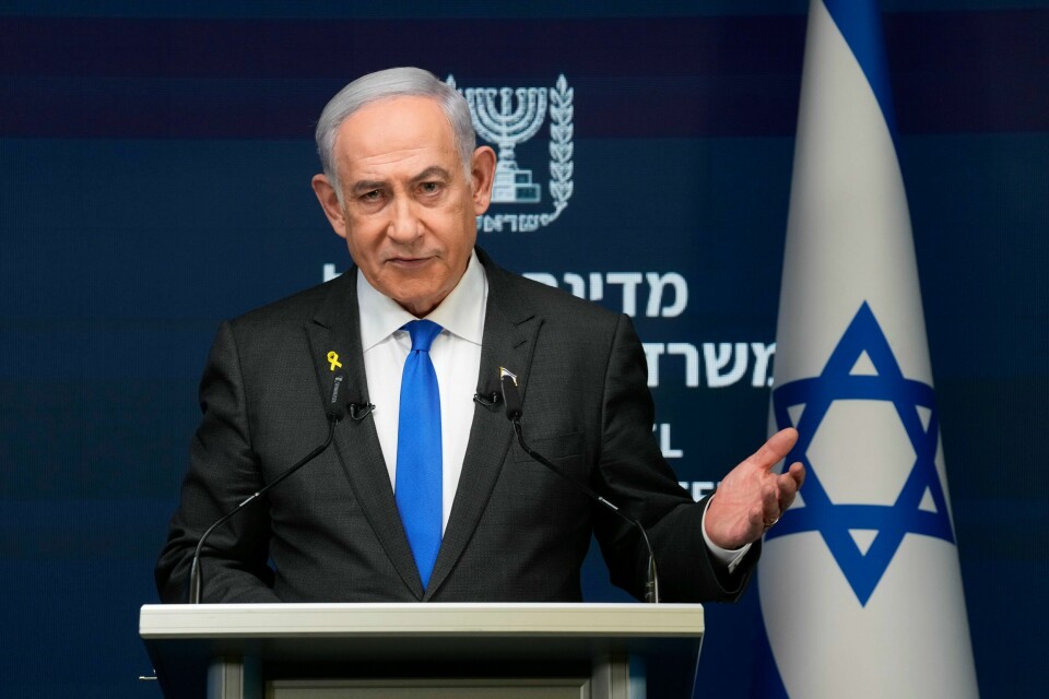 Israels statsminister Benjamin Netanyahu er godt fornøyd med at Israels folkevalgte har besluttet å forby FNs hjelpeorganisasjon for palestinske flyktninger (UNRWA). Her er han fotografert under en pressekonferanse i september. Israels statsminister Benjamin Netanyahu er godt fornøyd med at Israels folkevalgte har besluttet å forby FNs hjelpeorganisasjon for palestinske flyktninger (UNRWA). Her er han fotografert under en pressekonferanse i september. Foto: Ohad Zwigenberg / AP / NTB