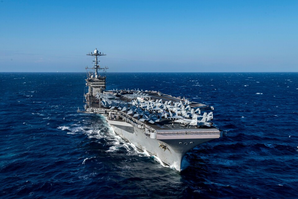 Hangarskipet i Nimitz-klassen Harry S. Truman er flaggskipet til Harry S. Truman Carrier Strike Group. Hangarskipet Harry S. Truman, her i Atlanterhavet i april i år, skal øve sammen med norske og allierte styrker i norsk farvann i oktober og november. Foto: Michael Shen / U.S. Navy / Handout / NTB
