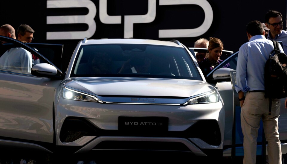 Fra torsdag innfører EU en toll på opptil 35,3 prosent på elbiler produsert i Kina. Fra torsdag innfører EU en toll på opptil 35,3 prosent på elbiler produsert i Kina. Foto: Matthias Schrader / AP / NTB