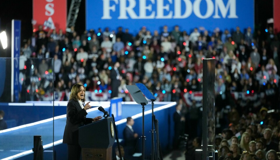 Kamala Harris talte foran titusener av tilhengere på et valgmøte i Washington D.C. tirsdag kveld. Foto: Ben Curtis / AP / NTB Kamala Harris talte foran titusener av tilhengere på et valgmøte i Washington D.C. tirsdag kveld. Foto: Ben Curtis / AP / NTB