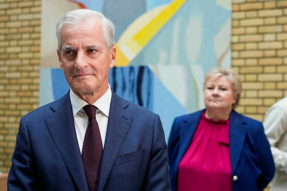 Statsminister Jonas Gahr Støre (Ap) og Høyre-leder Erna Solberg leder hver sin blokk fram mot stortingsvalget i 2025. I 2024 er det langt tettere mellom rød og blå side enn det var på tilsvarende tidspunkt før 2021-valget, skriver Trygve Svensson. Statsminister Jonas Gahr Støre (Ap) og Høyre-leder Erna Solberg leder hver sin blokk fram mot stortingsvalget i 2025. I 2024 er det langt tettere mellom rød og blå side enn det var på tilsvarende tidspunkt før 2021-valget, skriver Trygve Svensson.