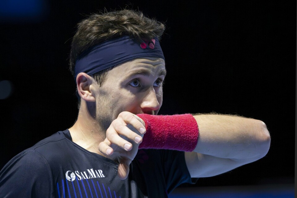 Casper Ruud har slitt på tennisbanen den siste tiden. Casper Ruud har slitt på tennisbanen den siste tiden. Foto: Georgios Kefalas / Keystone via AP / NTB