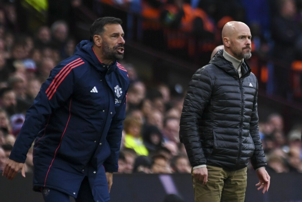 Ruud van Nistelrooy (t.v.) sier at det er trist at Erik ten Hag ikke fikk fortsette som manager i Manchester United. Ruud van Nistelrooy (t.v.) sier at det er trist at Erik ten Hag ikke fikk fortsette som manager i Manchester United. Foto: Rui Vieira / AP / NTB