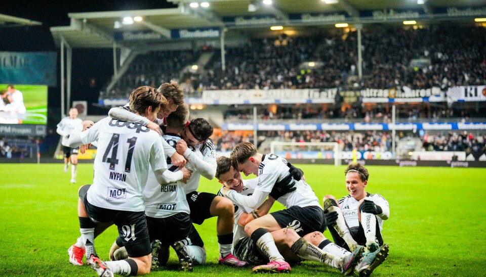 Rosenborg jubler etter Erlend Dahl Reitan scoring til 1-0 på overtid under eliteseriekampen i fotball mellom Rosenborg og Strømsgodset på Lerkendal stadion Rosenborg jubler etter Erlend Dahl Reitans vinnermål. Foto: Ole Martin Wold / NTB