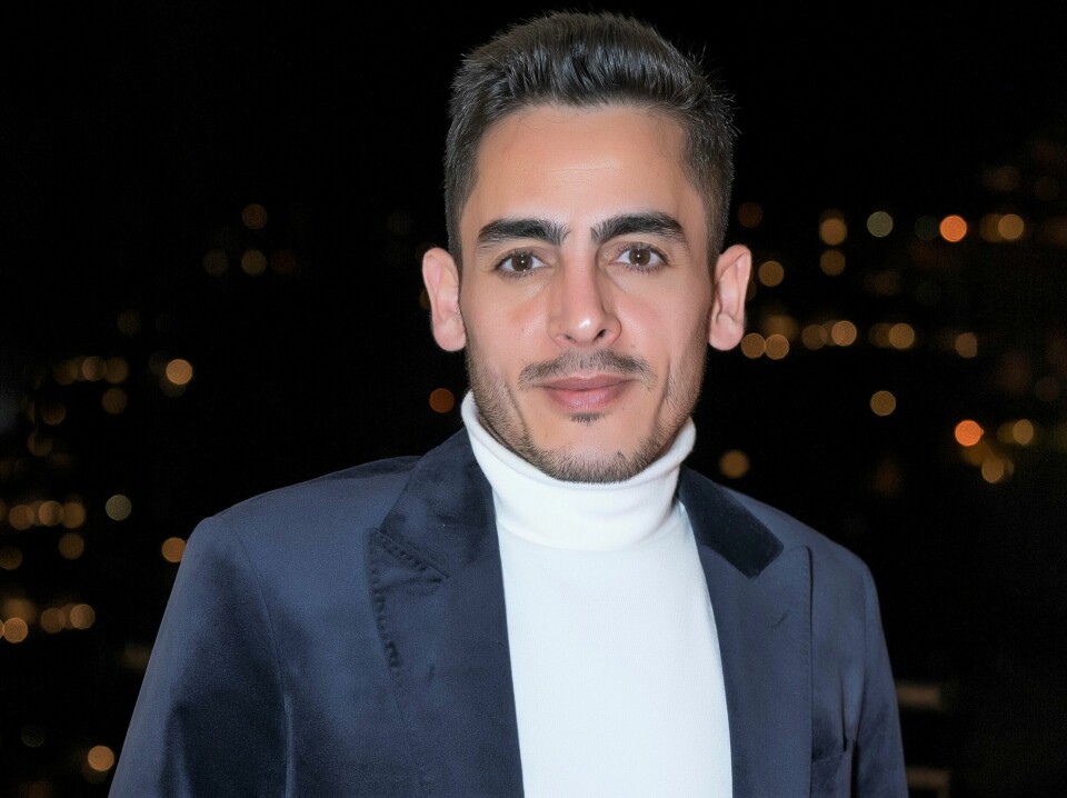 Forfatter, Sannar Araszadeh, har nylig gitt ut sin andre bok, romanen «Blomsterselgerne». Forfatter, Sannar Araszadeh, har nylig gitt ut sin andre bok, romanen «Blomsterselgerne».