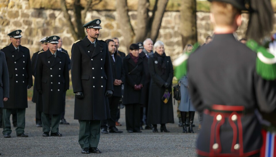 Kronprinsregent Haakon var til stede på Akershus festning søndag for å minnes norske soldater som har mistet livet i tjeneste. Kronprinsregent Haakon var til stede på Akershus festning søndag for å minnes norske soldater som har mistet livet i tjeneste. Foto: Amanda Pedersen Giske / NTB