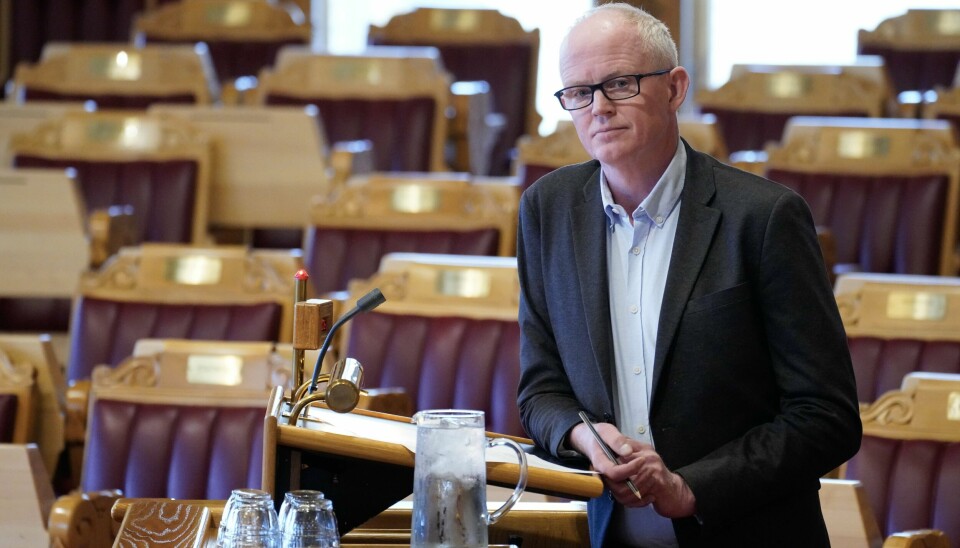 – Vi kommer til å jobbe beinhardt i ukene fremover for å sørge for at neste års budsjett kutter utslipp og tar vare på naturen, både på land og til havs, sier SVs miljøpolitiske talsperson, Lars Haltbrekken. Lars Haltbrekken (SV) vil øke støtten til klimaforskningsprogrammet Coat når SV skal forhandle neste års statsbudsjett med regjeringen. Foto: Ole Berg-Rusten / NTB