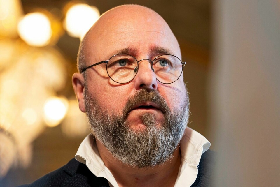 Det er ikke realistisk av Nationaltheatrets sjef Kristian Seltun (bildet) å lytte til Bøygen – som ba Peer Gynt om å gå utenom. Ingen av oss slipper unna sparekniven som svinger over de store, statlige byggeprosjektene, skriver Dag Rune Olsen. Teatersjef ved Nationaltheatret Kristian Seltun