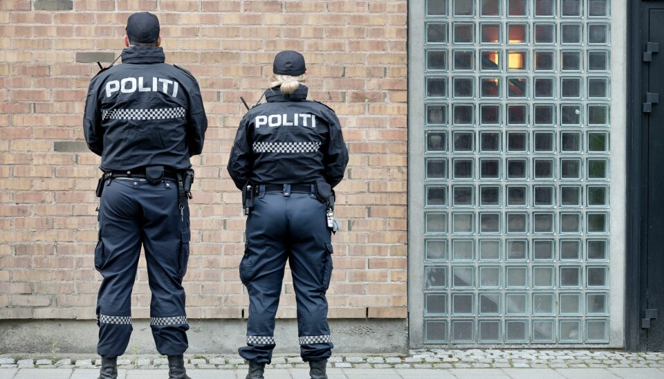 – Heldigvis er det trolig et fåtall av våre medarbeidere som har tatoveringer og piercinger som er av en slik art de vil måtte tildekkes, seksjonssjef Torgeir Haugen i Politidirektoratet. – Heldigvis er det trolig et fåtall av våre medarbeidere som har tatoveringer og piercinger som er av en slik art de vil måtte tildekkes, seksjonssjef Torgeir Haugen i Politidirektoratet.Foto: Gorm Kallestad / NTB