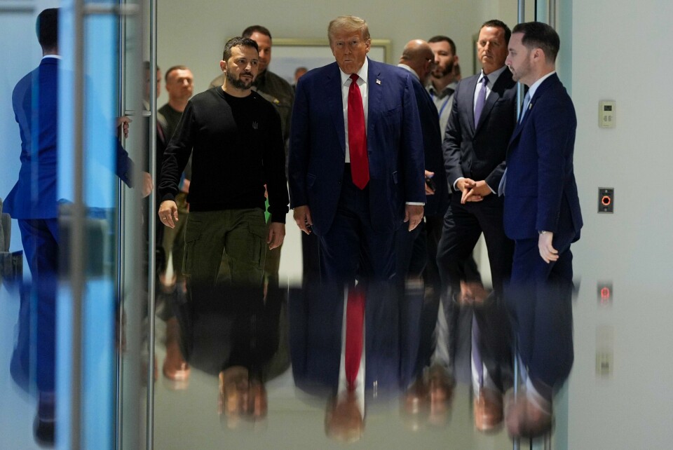 Ukrainas president Volodymyr Zelenskyj besøkte Donald Trump i Trump Tower i New York i september, en drøy måned før Trumps brakseier i USAs presidentvalg. Ukrainas president Volodymyr Zelenskyj besøkte Donald Trump i Trump Tower i New York i september, en drøy måned før Trumps brakseier i USAs presidentvalg. Foto: Julia Demaree Nikhinson / AP / NTB