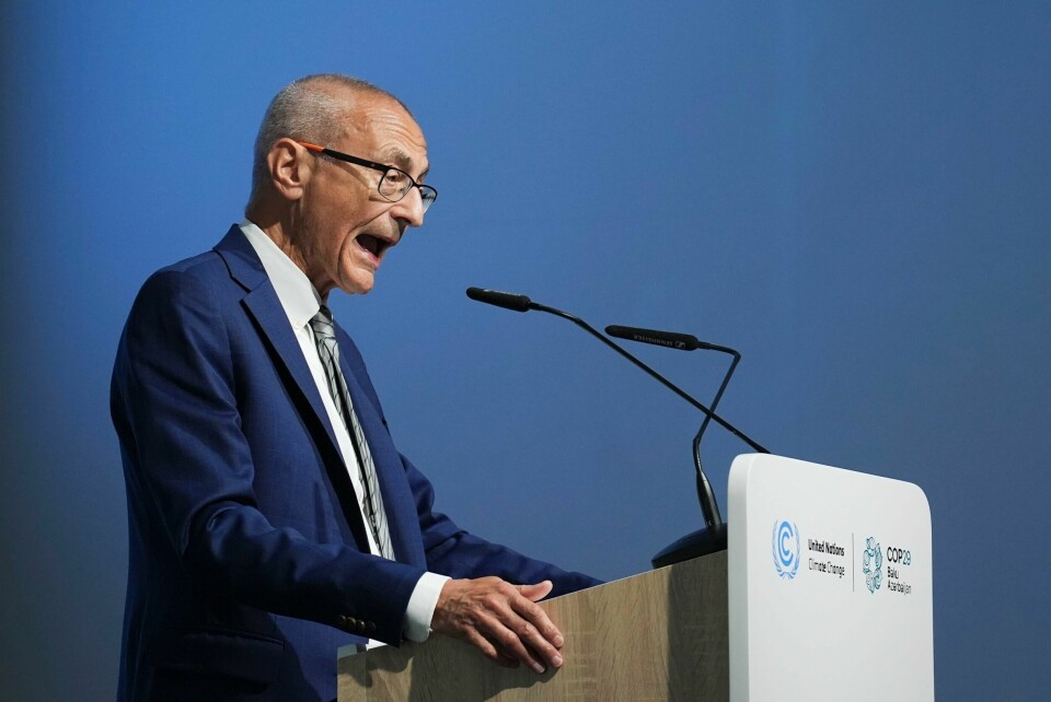John Podesta, USAs klimautsending, på en pressekonferanse i Baku mandag. John Podesta, USAs klimautsending, på en pressekonferanse i Baku mandag. Foto: Joshua A. Bickel / AP / NTB