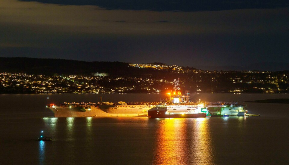 Hangarskipet USS Harry S. Truman lå ankret i Bunnefjorden, sør for Malmøya. Hangarskipet USS Harry S. Truman lå ankret i Bunnefjorden, sør for Malmøya. Foto: Cornelius Poppe / NTB