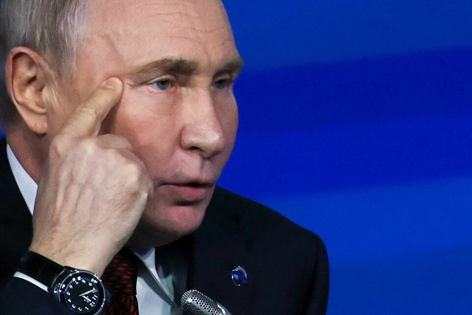 Vladimir Putin har åpnet for dialog med Donald Trump. Russian President Vladimir Putin speaks during a meeting with foreign policy experts at the Valdai Discussion Club in the Black Sea resort of Sochi, Russia, early Friday, Nov. 8, 2024. (Maxim Shipenkov/Pool Photo via AP)