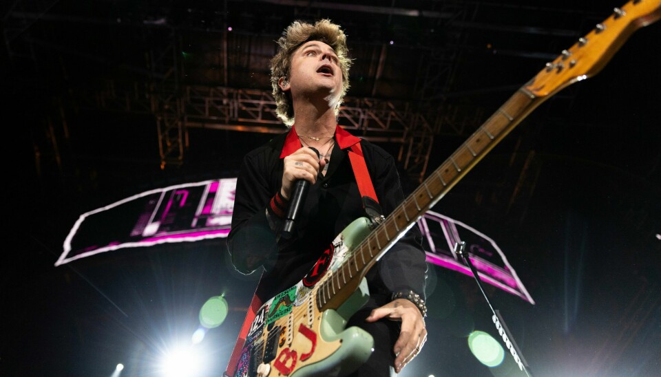 Billie Joe Armstrong i Green Day topper en ren punkdag på Tons of Rock. Billie Joe Armstrong og Green Day kommer til Norge sommeren 2025. Foto: Santiago Mejia/San Francisco Chronicle /AP / NTB