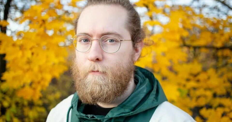 – Jeg må være ikke bare fysisk til stede i butikken, men også i hundre prosent form, sier Mikkel Arnesen som jobber i Synsam. – Jeg må være ikke bare fysisk til stede i butikken, men også i hundre prosent form, sier Mikkel Arnesen som jobber i Synsam.