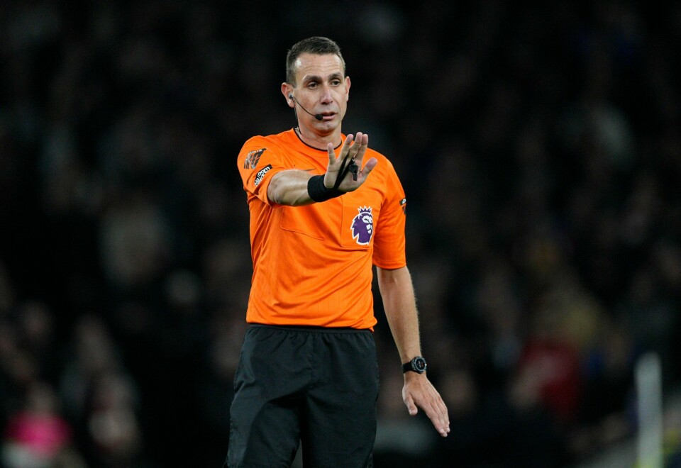 Premier League-dommer David Coote er under etterforskning. David Coote er i søkelyset. Foto: Dave Shopland / AP / NTB