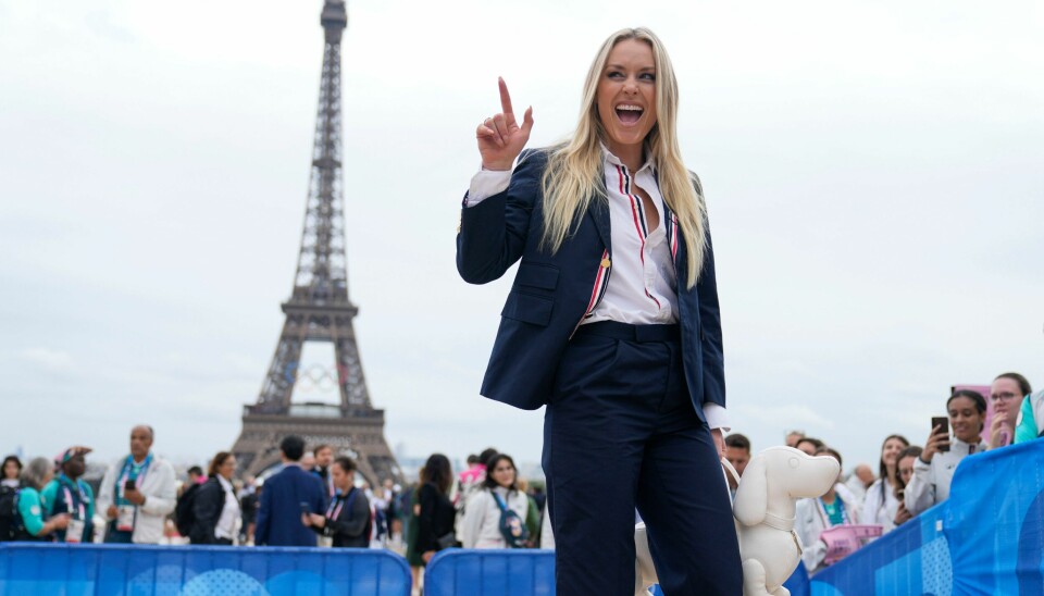 Lindsey Vonn kan bli å se i OL i 2026. Her er hun før åpningsseremonien av sommer-OL i Paris i juli. Lindsey Vonn i forbindelse med åpningen av OL i Paris i sommer. Foto: Natacha Pisarenko / AP / NTB