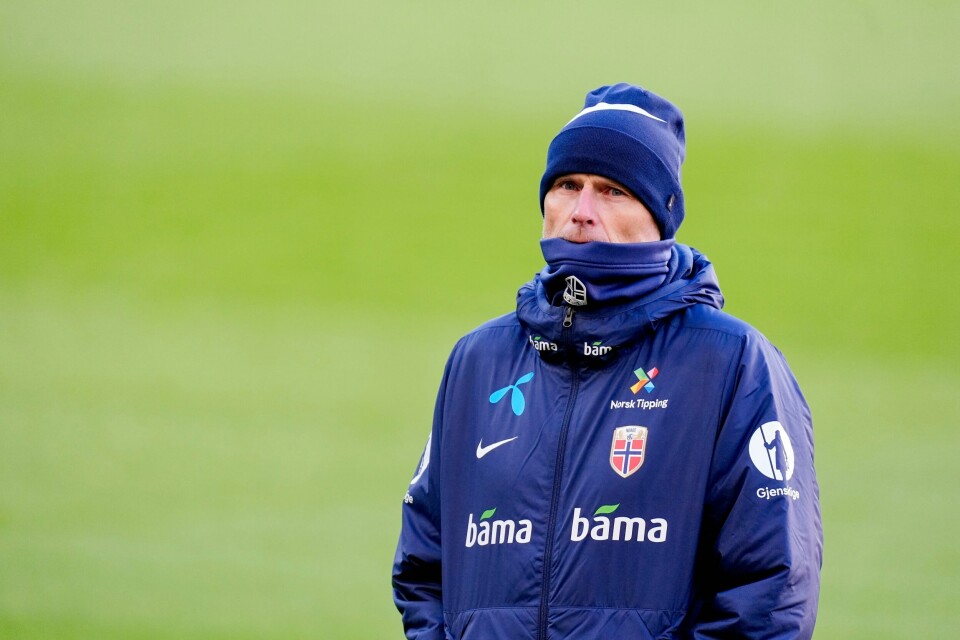 Landslagssjef Ståle Solbakken på lørdagens trening før landskampen mot Kasakhstan på Ullevaal stadion. Landslagssjef Ståle Solbakken på lørdagens trening før landskampen mot Kasakhstan på Ullevaal stadion. Foto: Terje Pedersen / NTB.