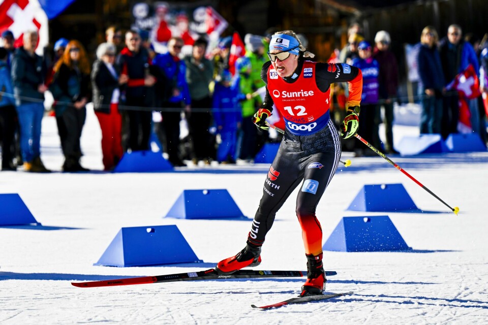 Victoria Carl under verdenscuprennet i sveitsiske Goms sist vinter. Victoria Carl under verdenscuprennet i sveitsiske Goms sist vinter. Foto: Jean-Christophe Bott / Keystone via AP / NTB.