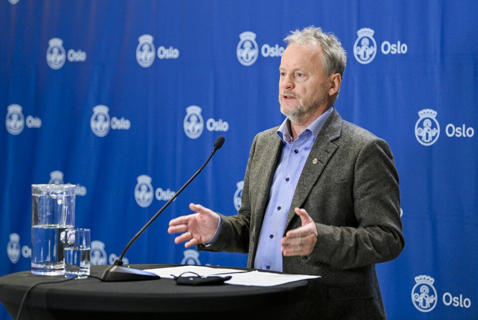 Oslo 20211207. Byrådsleder i Oslo Raymond Johansen holder en pressekonferanse etter regjeringens pressekonferanse om koronasituasjonen.Foto: Annika Byrde / NTB Byrådsleder Raymond Johansen (Ap) i Oslo vil ha mer konkrete svar om situasjonen på sykehusene. Foto: Annika Byrde / NTB