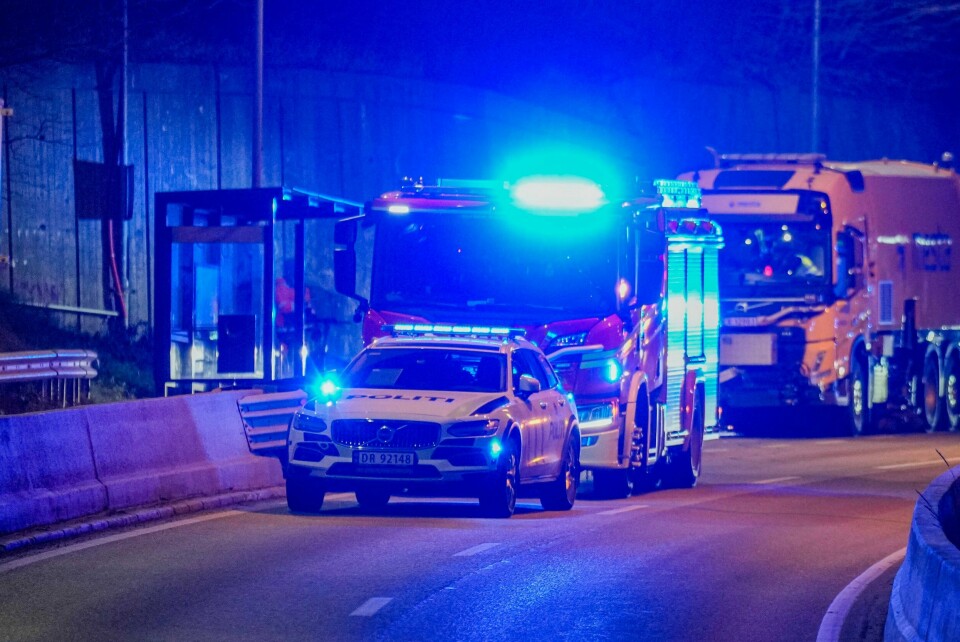 Ring 3 var stengt i vestgående retning etter en trafikkulykke like før Tåsentunnelen ved Nydalen i Oslo sent mandag kveld. Mandag skjedde det en trafikkulykke på ring 3 like før Tåsentunnelen ved Nydalen i Oslo. Foto: Heiko Junge / NTB