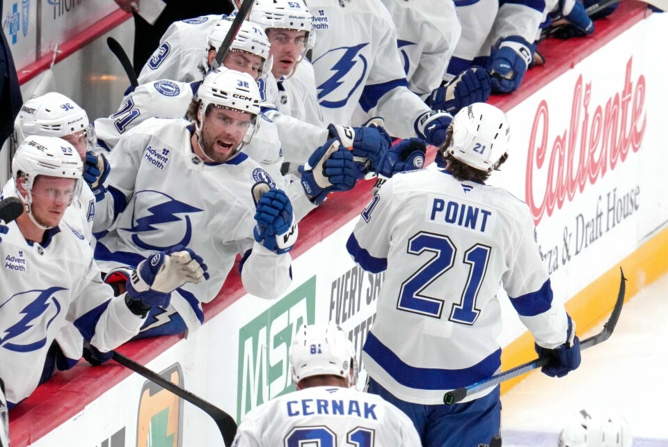 Brayden Point ble overtidshelt for Tampa Bay Lightning i borteseieren mot Pittsburgh Penguins tirsdag. Emil Lillebergs lag vant 3–2. Brayden Point ble overtidshelt for Tampa Bay Lightning i borteseieren mot Pittsburgh Penguins tirsdag. Emil Lillebergs lag vant 3–2. Foto: Gene J. Puskar / AP / NTB