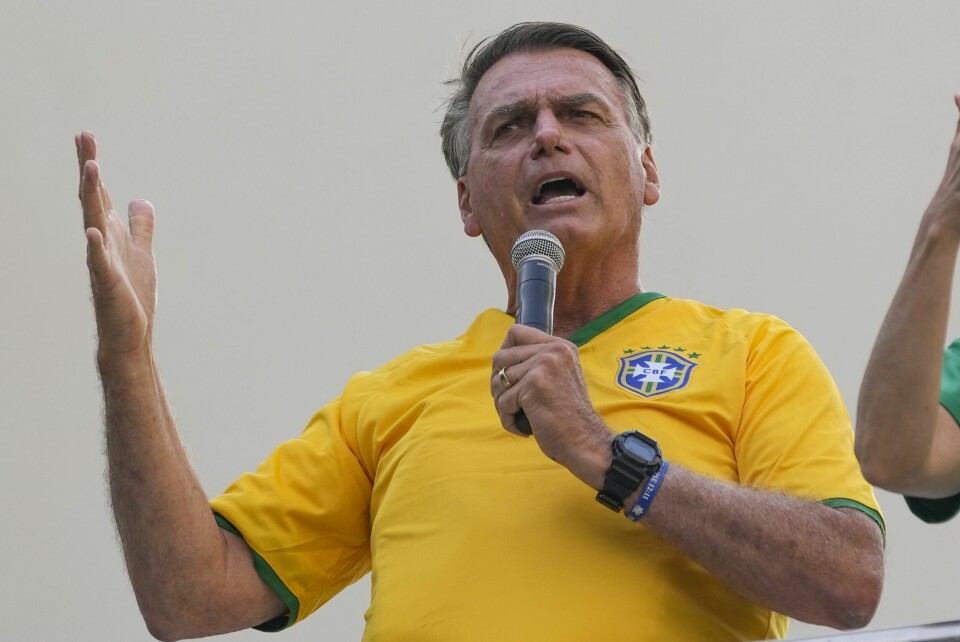 Brasiliansk politi anklager landets tidligere president Jair Bolsonaro for medvirkning til kuppforsøk etter valgnederlaget i 2022 Brasils tidligere president Jair Bolsonaro forsøkte å få militære ledere med på en plan for å omgjøre resultatet av valget der han tapte i 2022, viser rettsdokumenter. Foto: AP / NTB