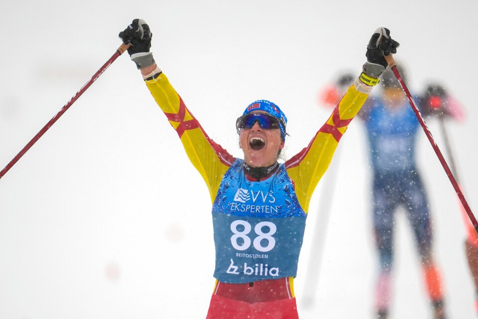 Heidi Weng jubler for seier på 10 km fristil for kvinner på Beitostølen. Heidi Weng jubler for seier på 10 km fristil for kvinner på Beitostølen.