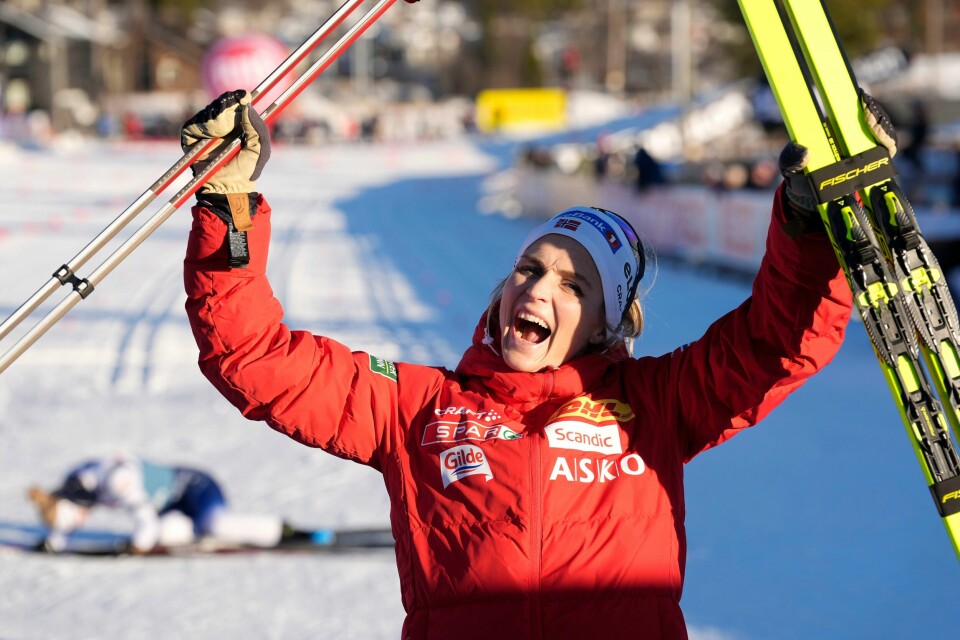 Therese Johaug vant 10km langrenn på Beitostølen overlegent i comebacket Therese Johaug kunne smile av både glede og lettelse etter sesongåpningen på Beitostølen. Foto: Terje Pedersen / NTB