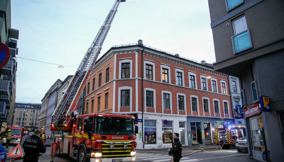 Nødetatene har rykket ut til Calmeyers gate i Oslo etter melding om røykutvikling i en bygård. Nødetatene har rykket ut til Calmeyers gate i Oslo etter melding om røykutvikling i en bygård. Foto: Stian Lysberg Solum / NTB