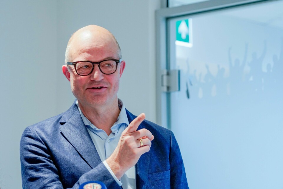 Karl-Petter Løken kritiseres heftig av Norsk Supporterallianse etter å ha forsvart VAR på Fredrikstad FKs ekstraordinære årsmøte. Karl-Petter Løken kritiseres heftig av Norsk Supporterallianse etter å ha forsvart VAR på Fredrikstad FKs ekstraordinære årsmøte.Foto: Erik Flaaris Johansen / NTB