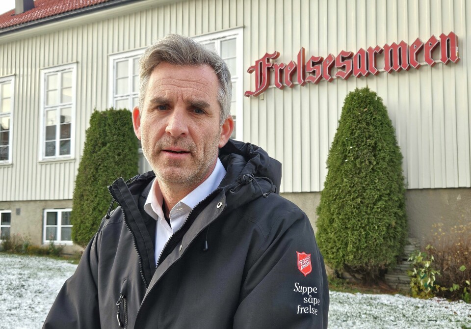 Thomas Mackinnon, er daglig leder i rusomsorgen i Tønsberg Frelsesarmeen. Mackinnon er klar på at flere trenger hjelp nå i dyrtid og ikke kun i jul. Thomas Mackinnon