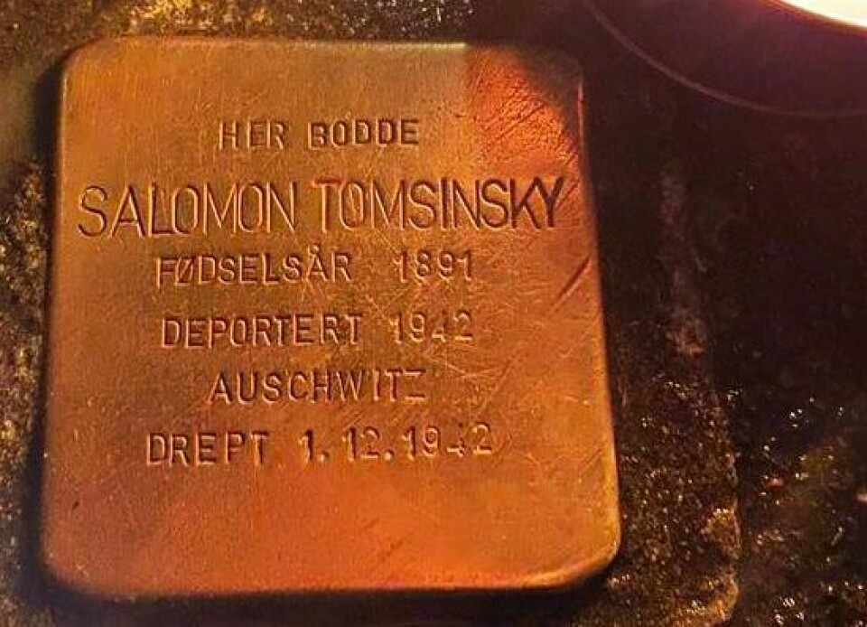 Like lite som Lars West Johnsen, vet vi hva Salomon ville ha ment om staten Israel og hvordan den har utviklet seg, skriver forfatterne av innlegget. Salomon, minnestein, deportasjon av jøder under 2. vrdenskrig.