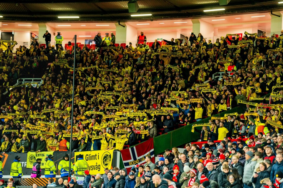 Bodø/Glimt-supporterne markerte seg på Old Trafford. Bodø/Glimt-supporterne markerte seg på Old Trafford. Foto: Fredrik Varfjell / NTB