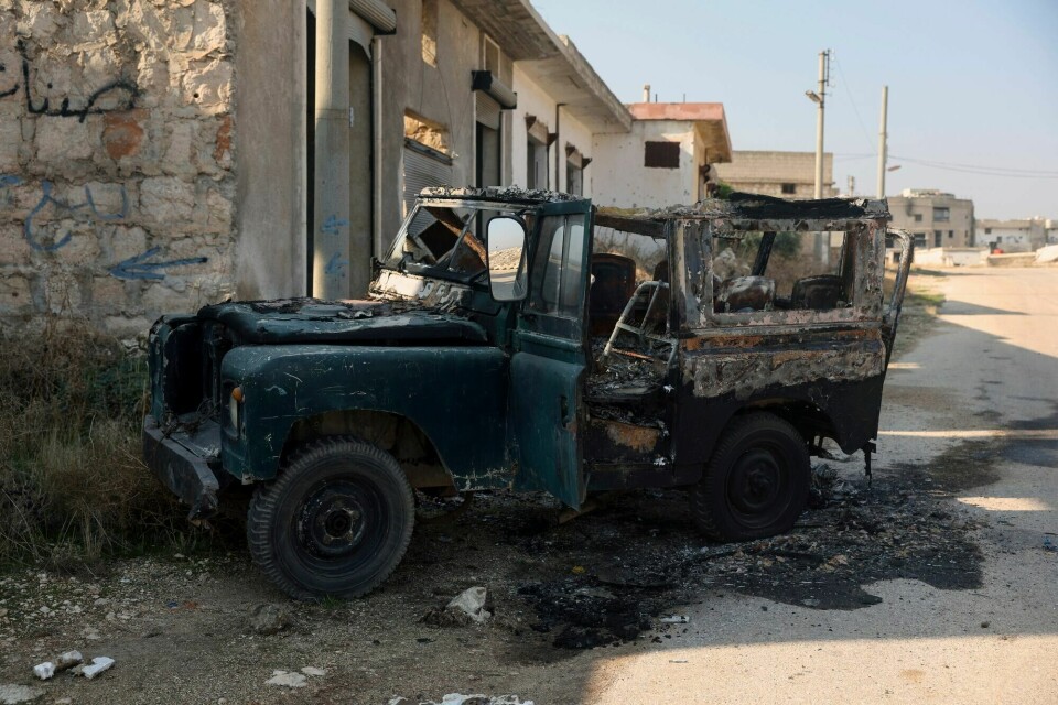 Et ødelagt kjøretøy tilhørende syriske regjeringsstyrker står i Kafr Halab, på landsbygda i Aleppo-provinsen, fredag. Et ødelagt kjøretøy tilhørende syriske regjeringsstyrker står i Kafr Halab, på landsbygda i Aleppo-provinsen, fredag.