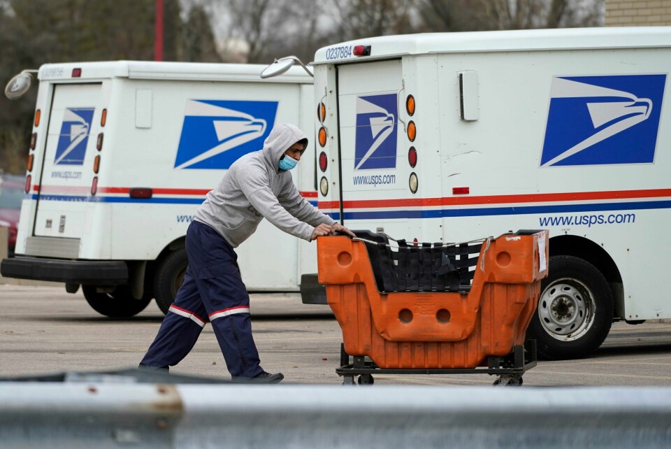 Det amerikanske postvesenet opplyser mandag at de leverte nærmere 100 millioner stemmesedler under presidentvalget i november. Det amerikanske postvesenet opplyser mandag at de leverte nærmere 100 millioner stemmesedler under presidentvalget i november. Arkivfoto: Nam Y. Huh / AP / NTB