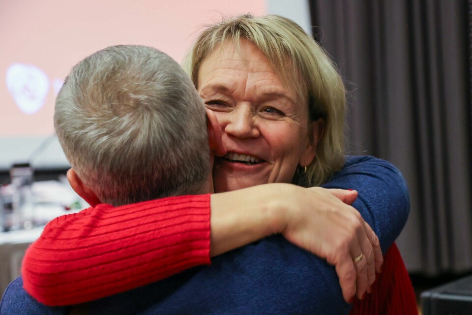 Bente Estil ble gratulert etter at hun vant førsteplassen på Nord-Trøndelag Aps stortingsliste under nominasjonsmøtet i Stjørdal lørdag. Bente Estil ble gratulert etter at hun vant førsteplassen på Nord-Trøndelag Aps stortingsliste under nominasjonsmøtet i Stjørdal lørdag.